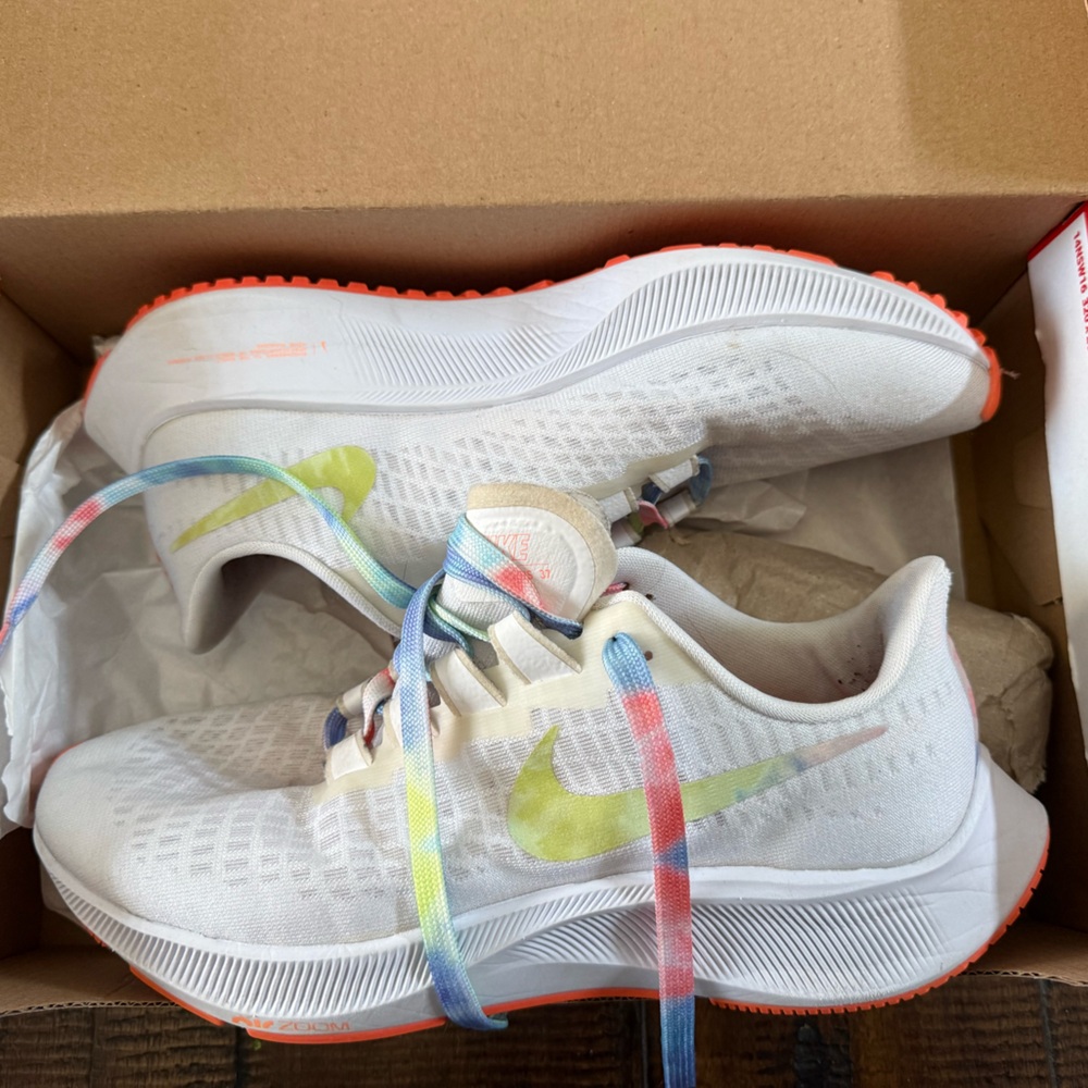 Nike Air Zoom Pegasus37 Running Shoe -Womens Sz 8